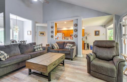 Silverdale House | Family-Friendly Silverdale Home with Private Deck!