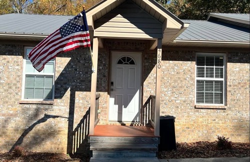 Guntersville House | Family Friendly Townhouse Near Lake and Shopping