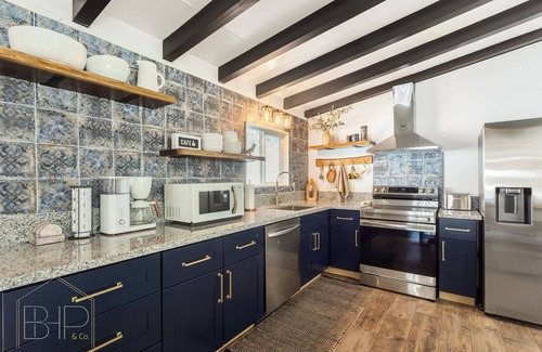 Arrowbear Lake House | Family-friendly retreat conveniently located near Snow Valley!