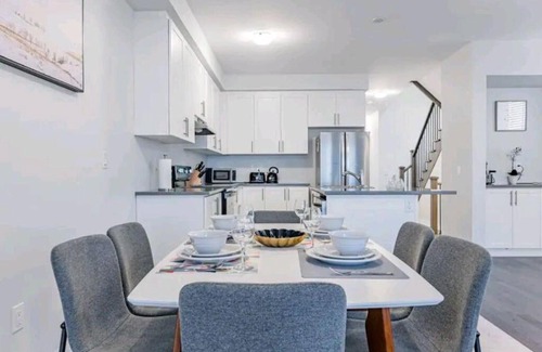 Woodstock House | Family Friendly Vacation Home.(Numbre Suites 893)