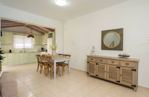 Kavallos Villa | Family Friendly Villa Bluefairy w/Pool, walk to Restaurants, 5 km to the Beach
