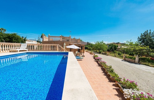 Es Garrovers Villa | Family-Friendly Villa "Ses Llegitimes" with Pool