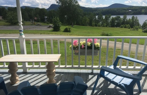 Westmore Cottage | Family-Friendly Willoughby Lake Cottage