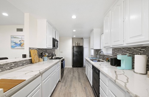 Northwest Anaheim House | Family friends vacation house close to Disneyland