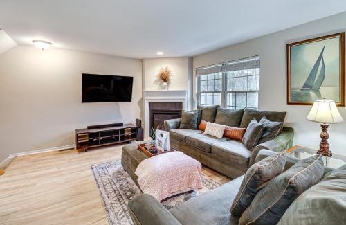 Monroeville House | Family Getaway 16 Mi to Pittsburgh!