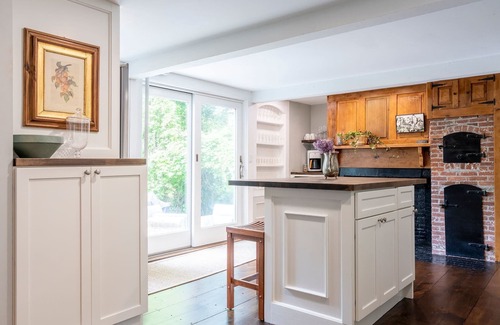 Portsmouth House | Family Getaway Bridal gathering Retreat 13