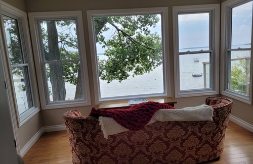 Severn Cottage | Family Getaway On Lake Couchiching - Cumberland Beach
