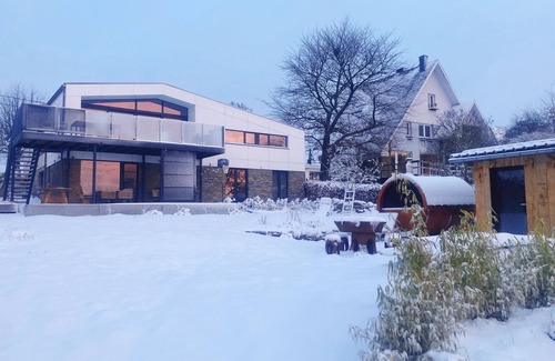 Ovifat Apartment | Family Getaway in the Heart of Nature with Sauna