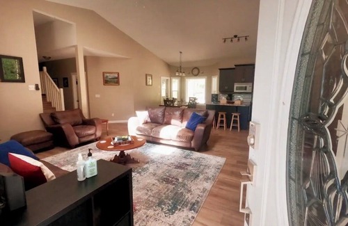 Vernon House | Family getaway on 5 acres close to Silverstar Mountain.