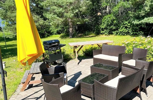 Baxter House | Family Getaway on Two Private Lakes