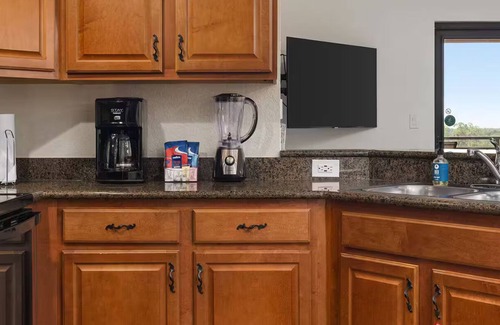 Bay Lake Apartment | Family Getaway - Club Wyndham Bonnet Creek Resort - 1 bedroom dlx - full kitchen