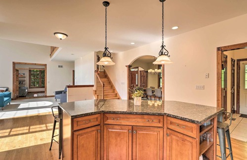 Sherman House | Family Getaway w/ Fireplace in Sherman on 4 Acres!