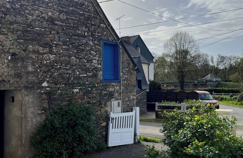 Saint-Martin-sur-Oust House | Family home on the banks of the Nantes-Brest canal