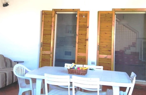 Torre Saracena House | Family holiday home 'Cristian Domus' with sea view, garden and terraces