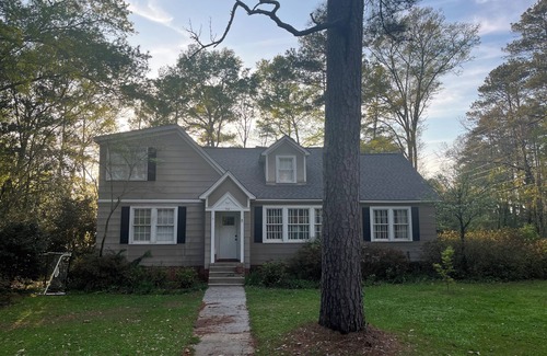 Opelika House | Family home 1 mi from downtown Opelika & 6.7 mi from Jordan-Hare