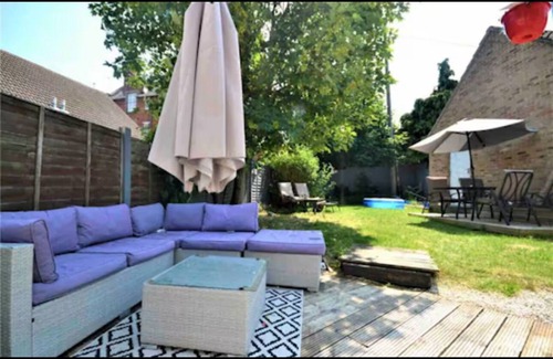Dunmow House | Family home- 3-bedroom house in Dunmow