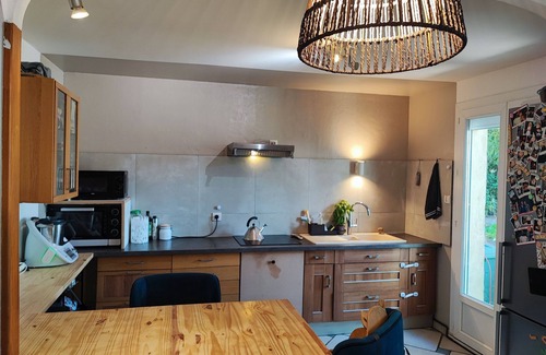 Saze House | Family home between country and town