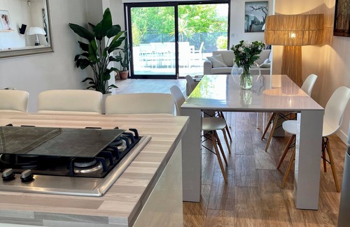Merignac House | Family home