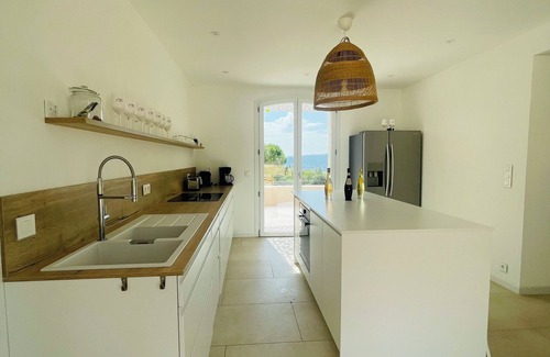 Evenos House | Family home near the sea