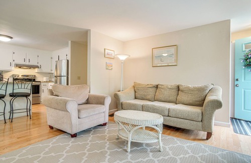 North Eastham House | Family Home on Cape Cod: Walk to Cooks Brook Beach