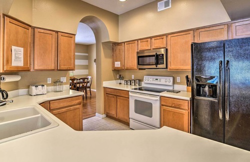 West Haven House | Family Home w/Pool & Patio -15 Mins to Disney