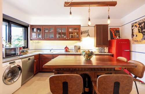 Malveira da Serra House | Family Home With Pool and Ocean Views, Located in a Peaceful Residential Area