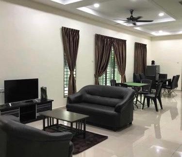 Pengkalan Aor House | Family Homestay