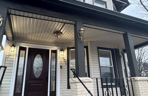 Belleville House | Family House 12 Miles From NYC