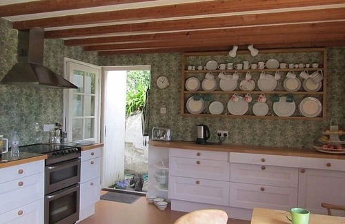 Helford Passage House | Family House, Large Garden, Sunny Terrace, 100 yards to stony beach.