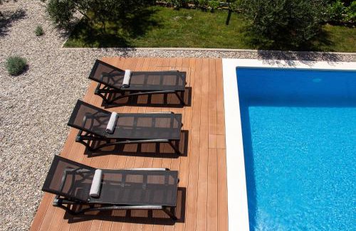 Podstrana Villa | Family House "Villa Gyra" with Private Swimming Pool, Indoor BBQ, Gym and Gaming room!