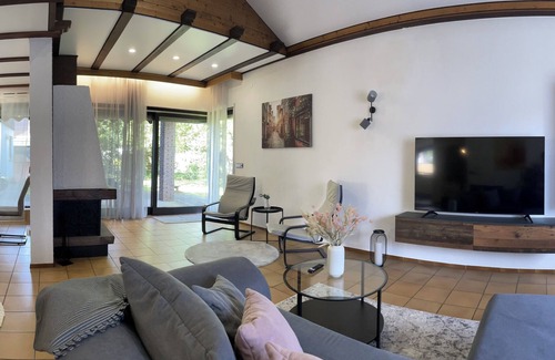 Weilerbach House | Family house with sauna, fenced garden