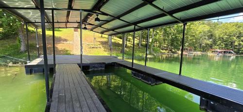 Speedwell House | Family Lakefront Getaway on Norris Lake