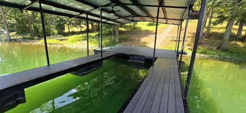 Speedwell House | Family Lakefront Getaway on Norris Lake