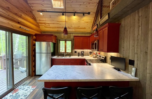 Danbury Cabin | Family Log Cabin - Lake, Golf, Pool, Hike, Ski-ATV & Game Room - Northwoods WI