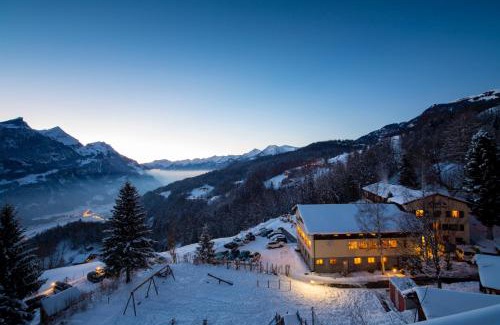 Hasliberg Reuti Hostel | Family & Mountain Lodge C'est la Vie