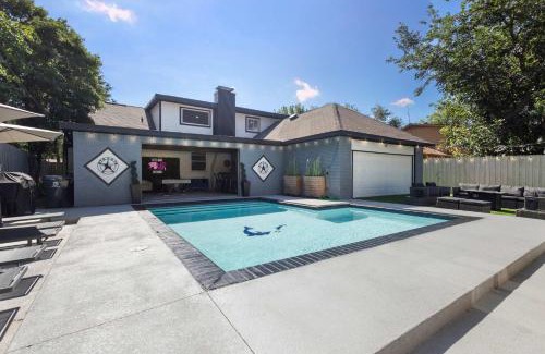Dallas House | Family Paradise Playhouse includes Pool and Gameroom
