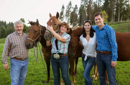 Kocevska Reka House | Family & Pet friendly Ranch Marina with horses