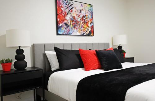West Edmonton Apartment | Family Pet Friendly AC Disney Near WEM