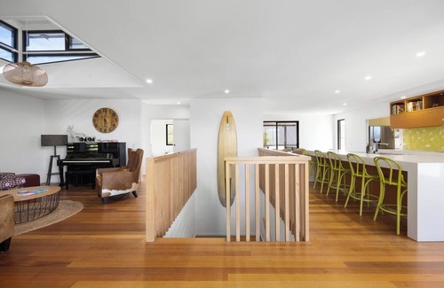 Sunshine Coast Apartment | Family & Pet friendly Beach Side Villa