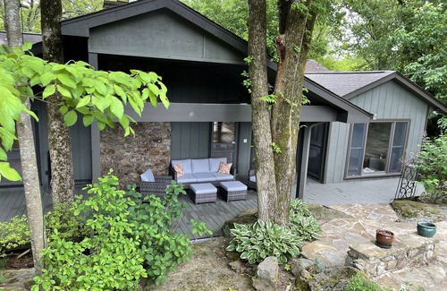 Eden Isle House | Family Retreat on Eden Isle Sleeps 12+ with 2 golf carts 4500 sq. ft.