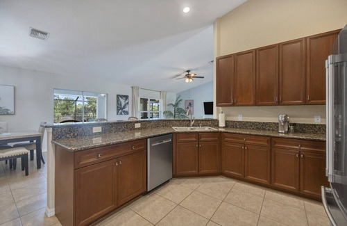 Port Charlotte House | Family Retreat Sleeps 10 Pool Near Beach