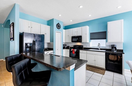 Crescent Lakes House | Family Retreat with Incredible private pool area