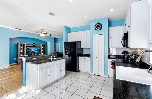 Crescent Lakes House | Family Retreat with Incredible private pool area