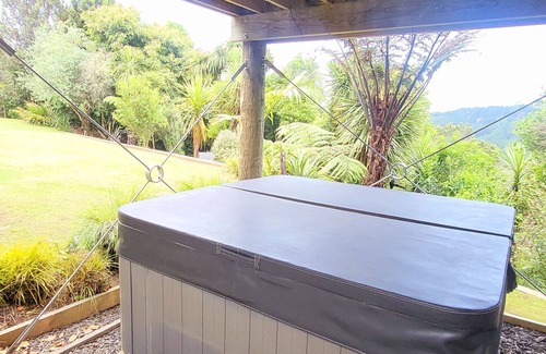 Waitao House | Family Retreat with Stunning Ocean Views, Surrounded by Native Bush & Bird Song