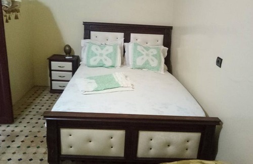 Zekkak Er Roumane House | Family Room for 4 peoples Sunny Riad Inside Medina Fes El Bali