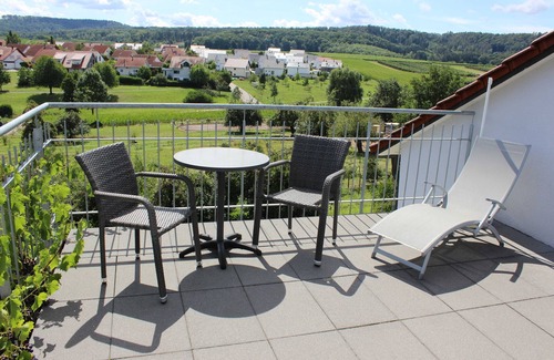 Lehrensteinsfeld Apartment | Family room - Guesthouse Zum Wolffenturm