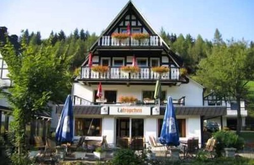 Schmallenberg Apartment | Family room (occupancy max. 3 adults or 2 adults and 2 children)