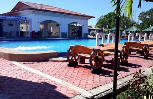 Lucap House | Family Room, Sleeps 12, Hiribaco Water Park & Residences, Alaminos, Philippines