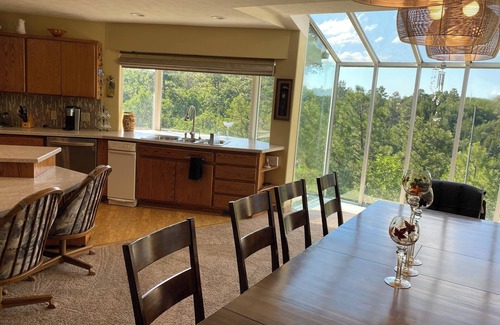 Long Pine House | Family sanctuary among the trees and wildlife, on a ridge above the Pine Creek