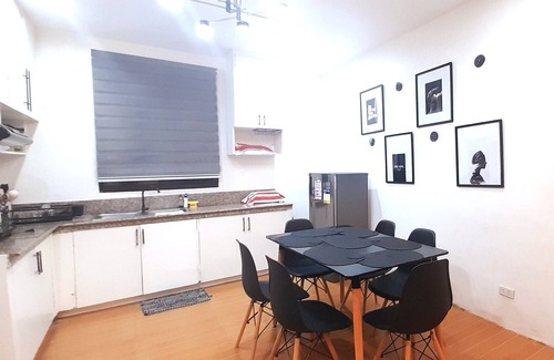 Guadalupe Apartment | Family size 2-Bedroom Apartment in Cebu City with 400mbps Wi-Fi